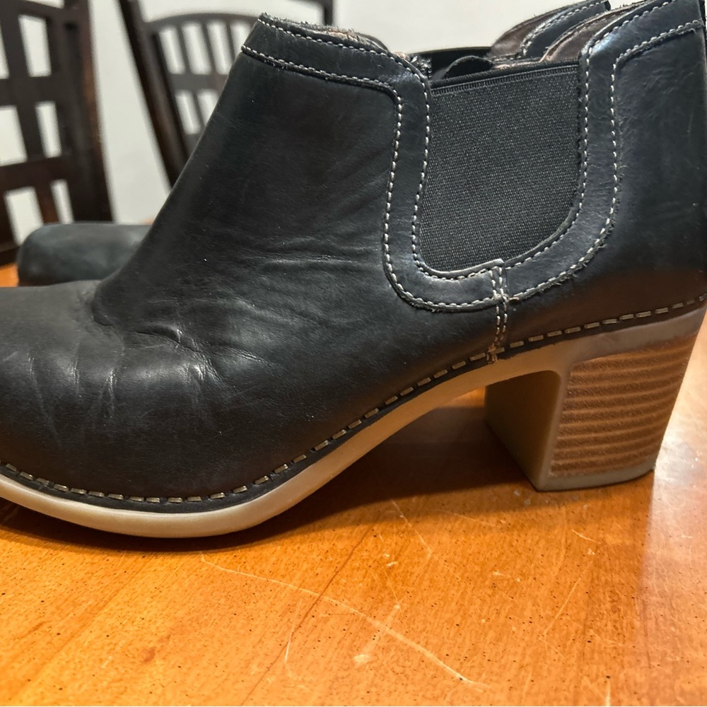 Dansko Women's Black Leather Ankle Boots